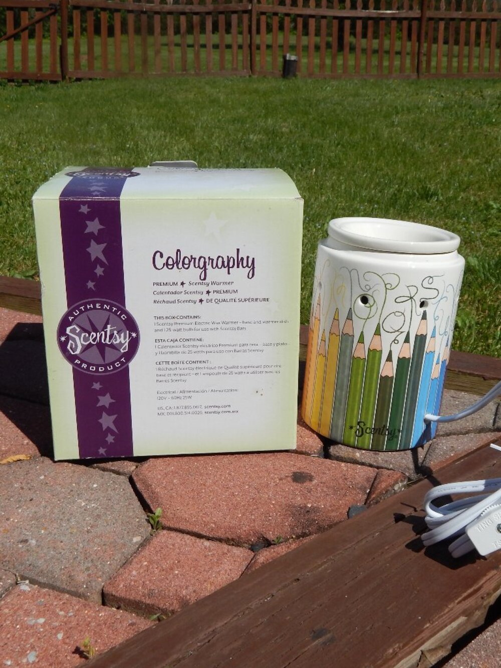Scentsy Colorgraphy Colored Pencils Rainbow Electric Plug-in Wax Warmer*